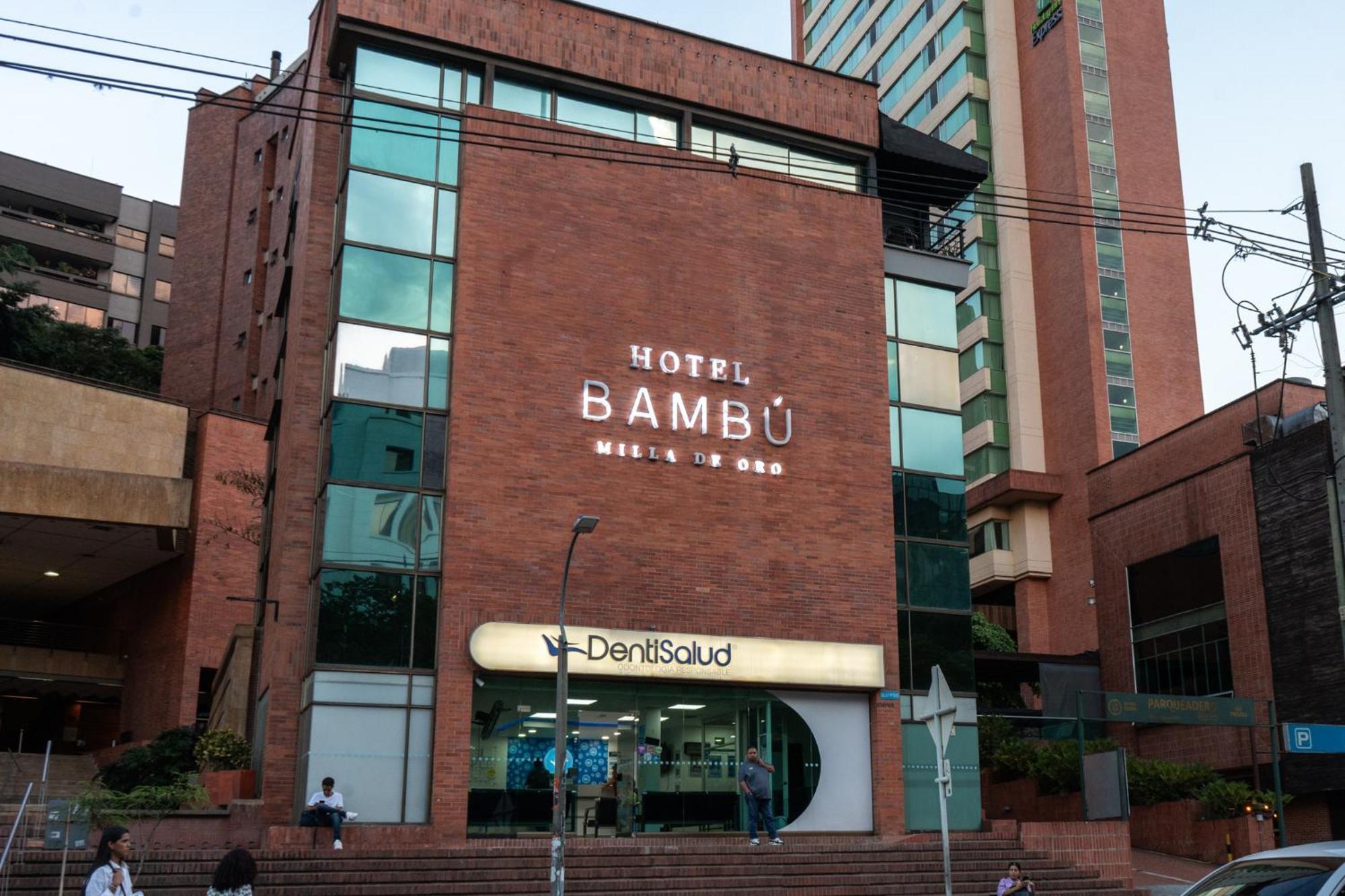 Hotel Bambu Milla De Oro Medellín Buitenkant foto