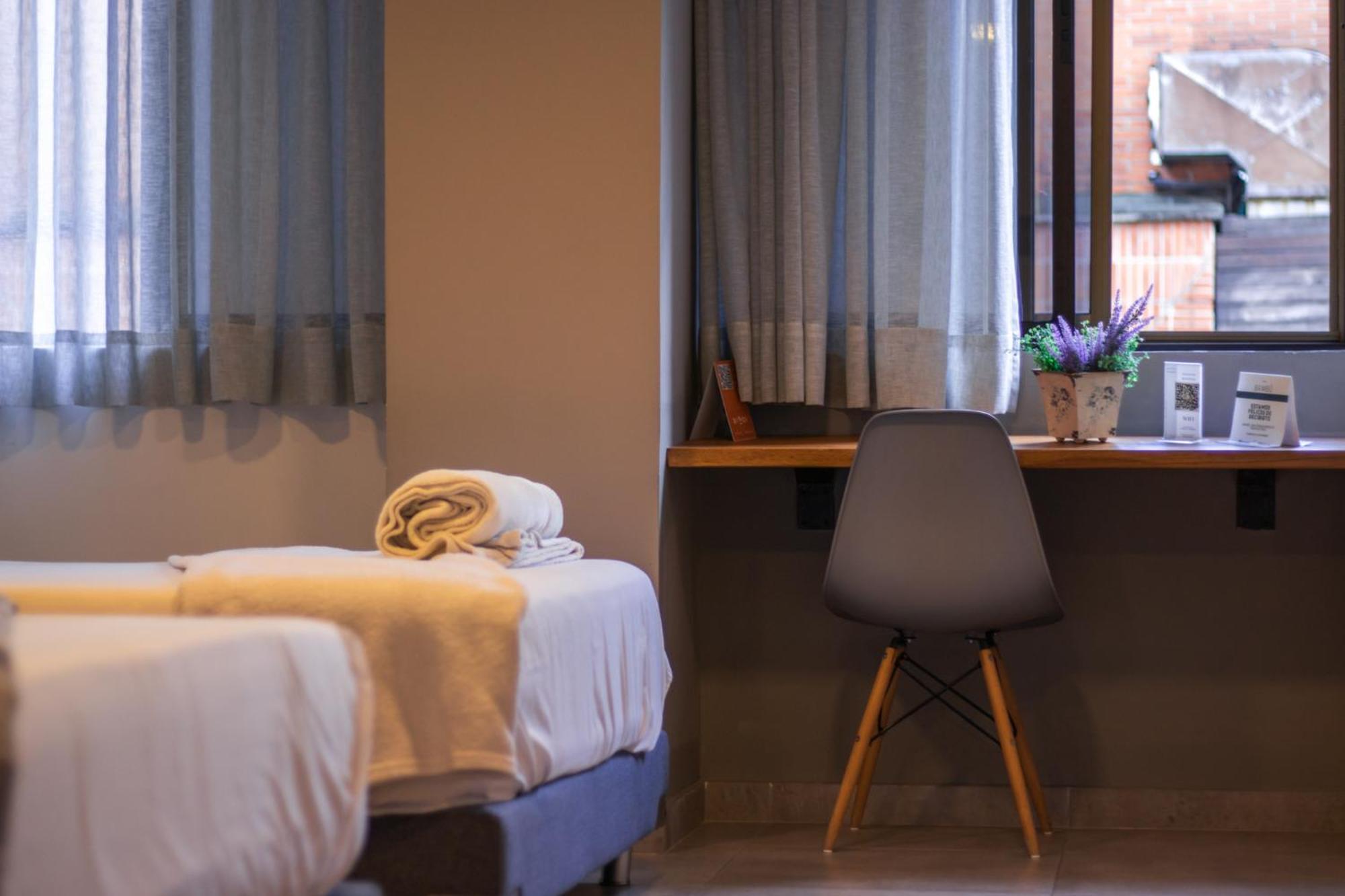 Hotel Bambu Milla De Oro Medellín Buitenkant foto