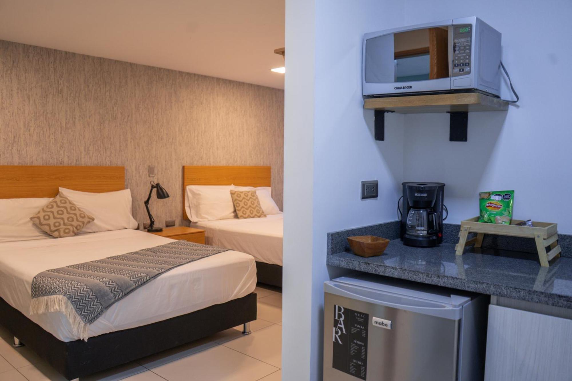 Hotel Bambu Milla De Oro Medellín Buitenkant foto