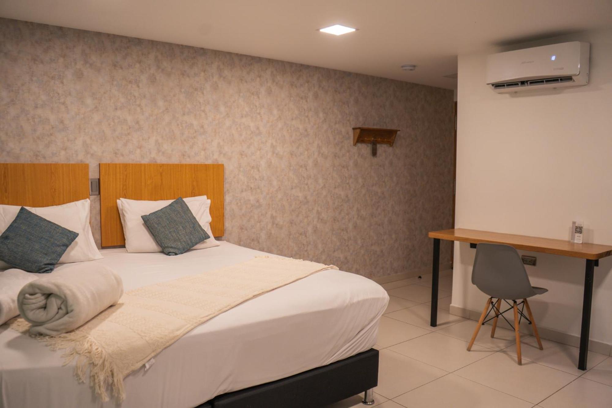 Hotel Bambu Milla De Oro Medellín Buitenkant foto