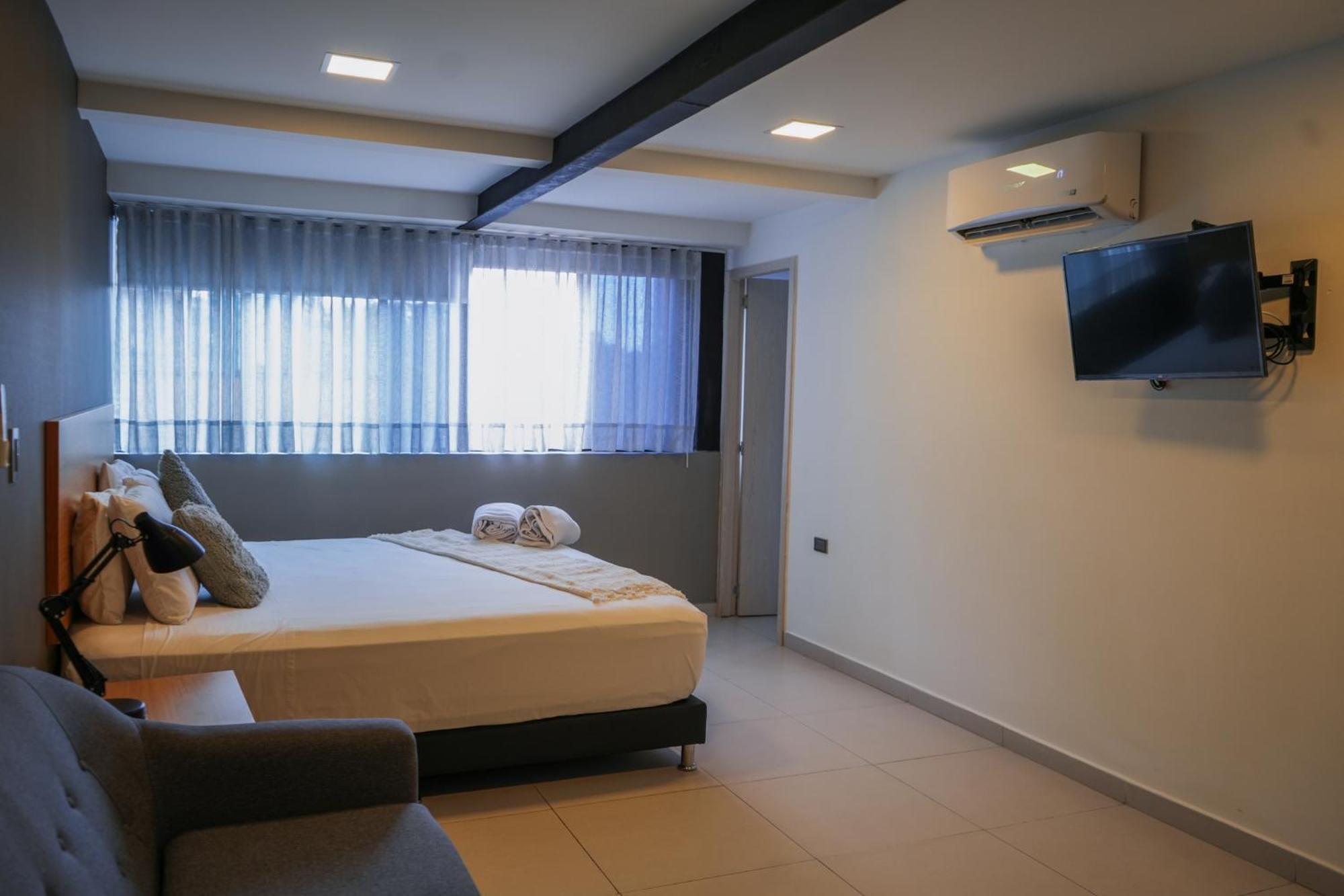 Hotel Bambu Milla De Oro Medellín Buitenkant foto