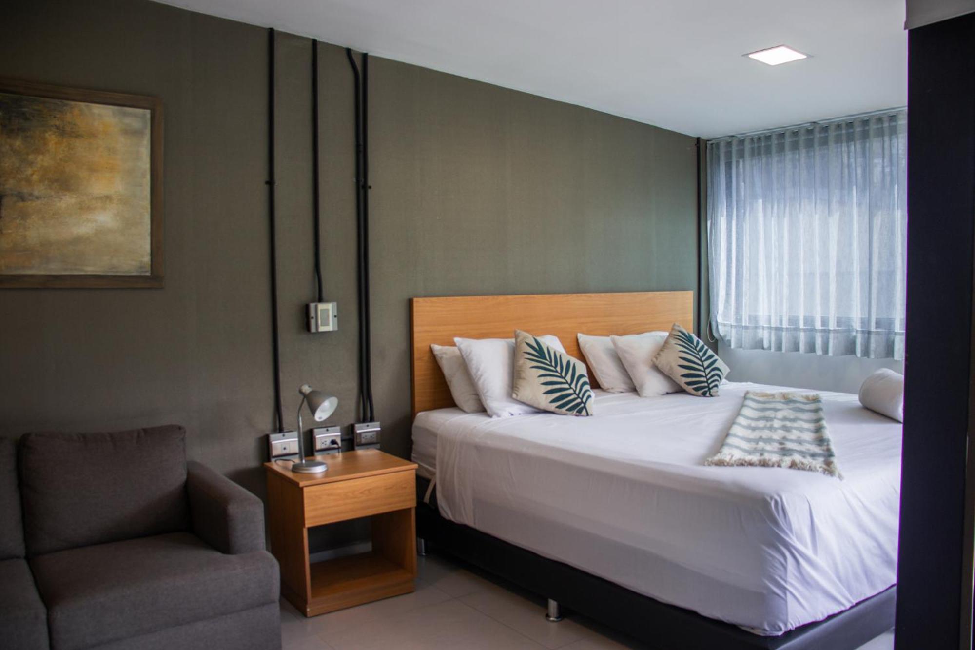 Hotel Bambu Milla De Oro Medellín Buitenkant foto