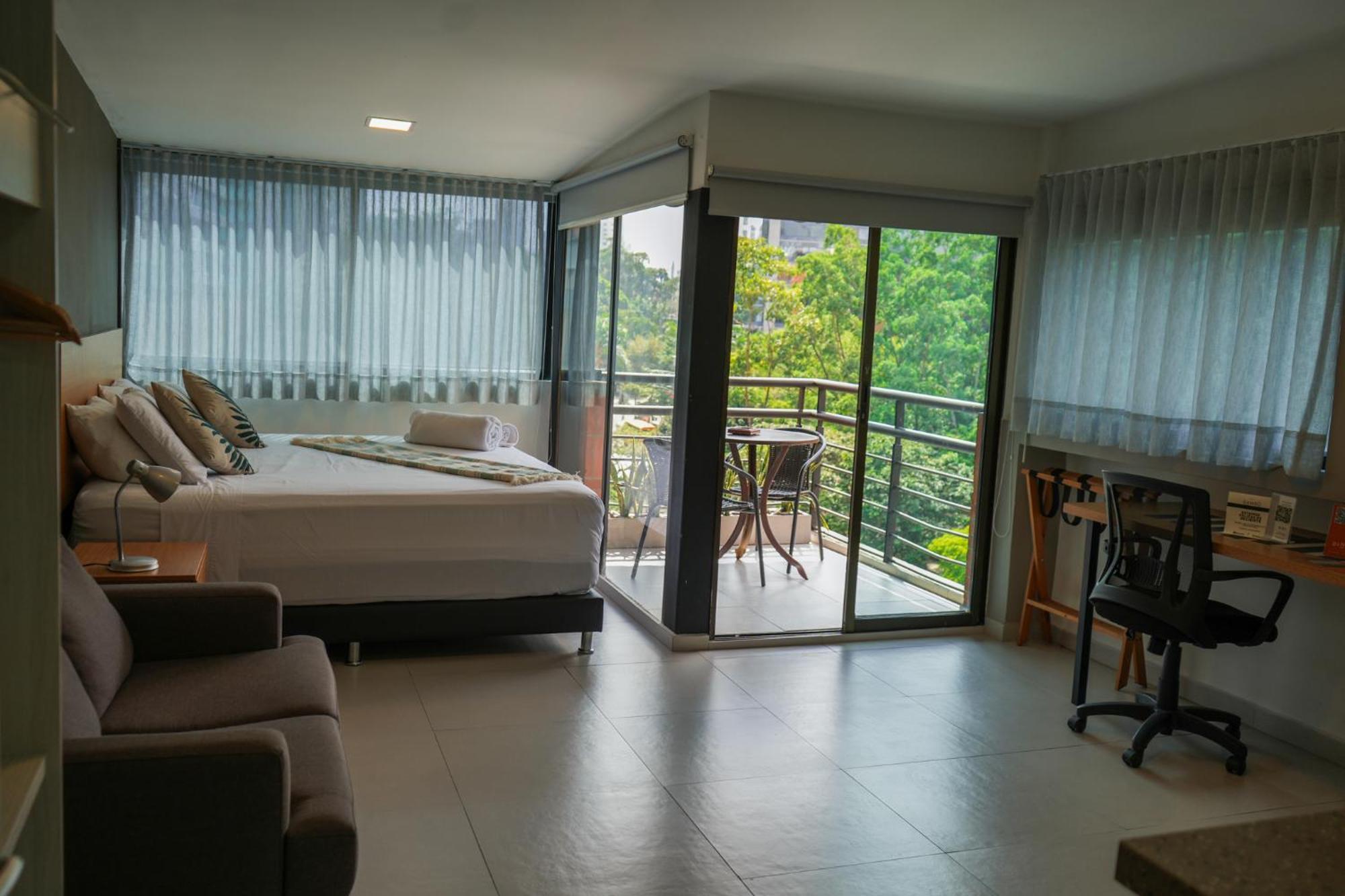 Hotel Bambu Milla De Oro Medellín Buitenkant foto