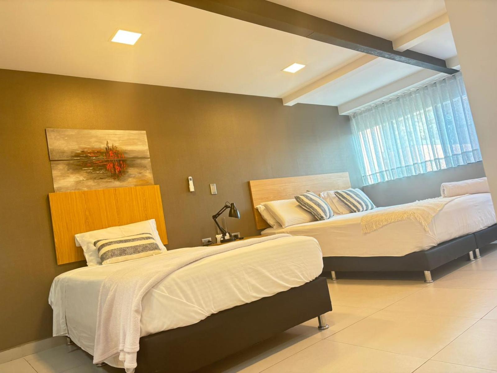 Hotel Bambu Milla De Oro Medellín Buitenkant foto