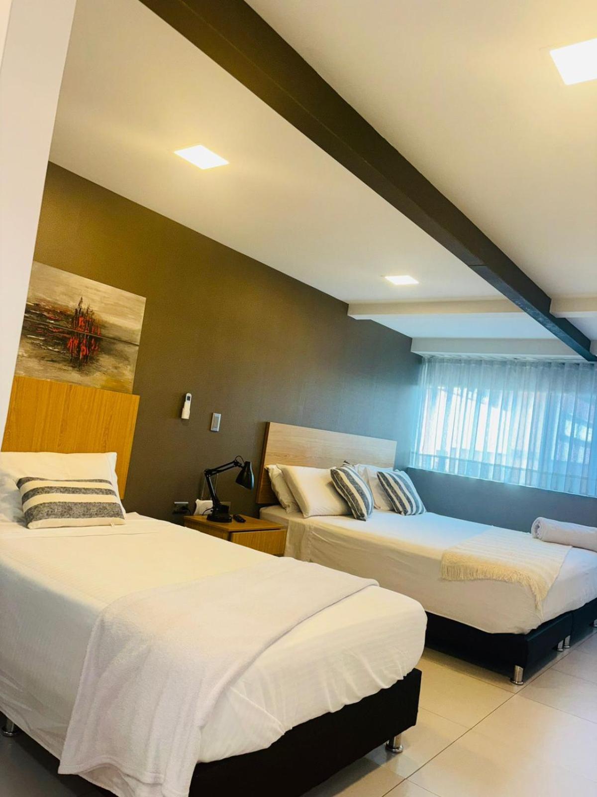Hotel Bambu Milla De Oro Medellín Buitenkant foto