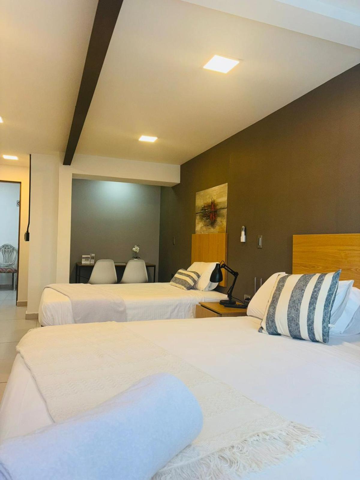 Hotel Bambu Milla De Oro Medellín Buitenkant foto