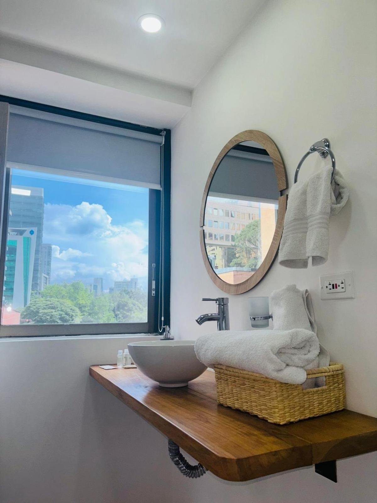Hotel Bambu Milla De Oro Medellín Buitenkant foto